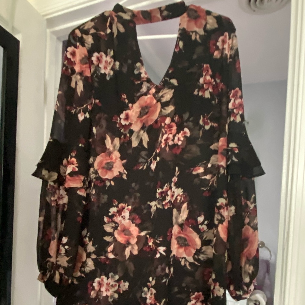 White house black market floral dress